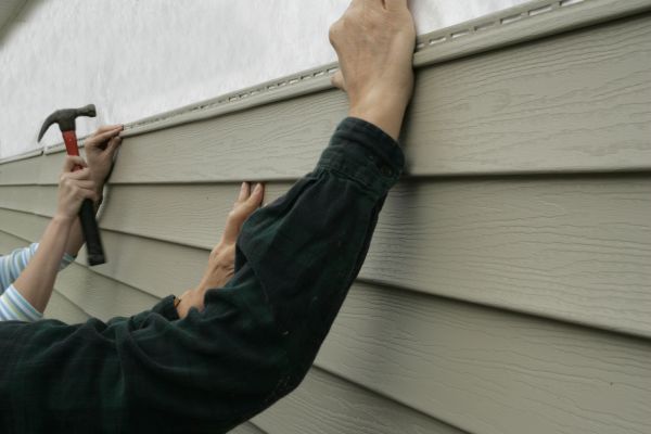 Cost of Insulated Siding Installation in Redding