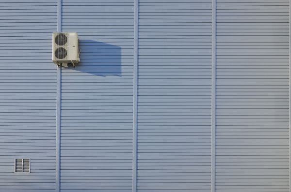 Cost of Flat Metal Siding Installation in Redding